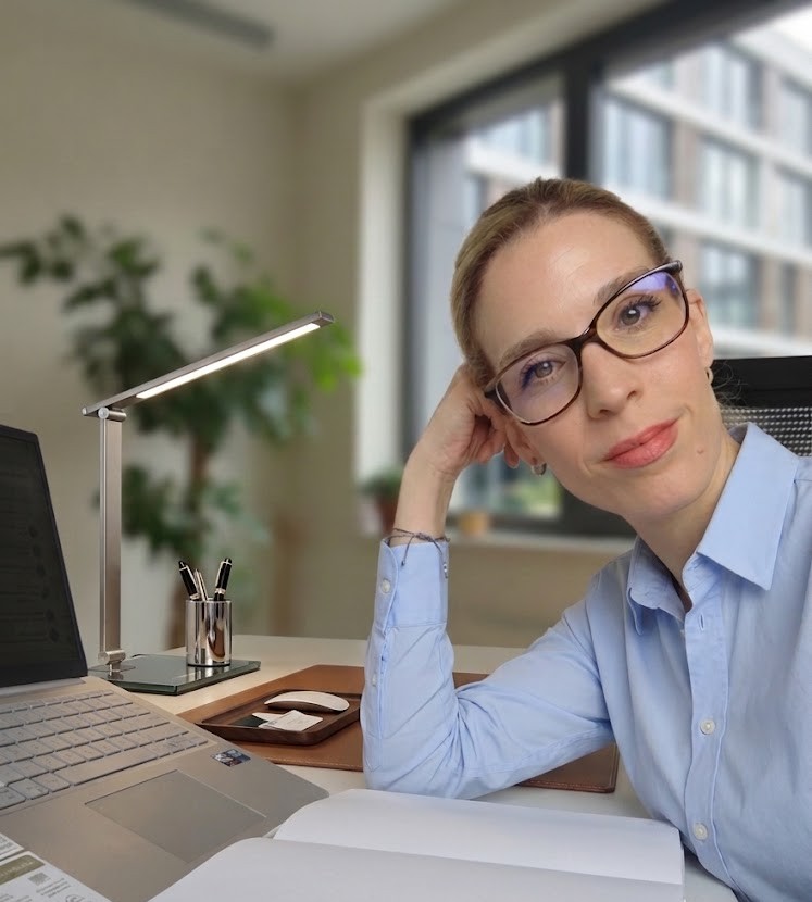 Dori González, consultora de presencia digital y estrategia de comunicación